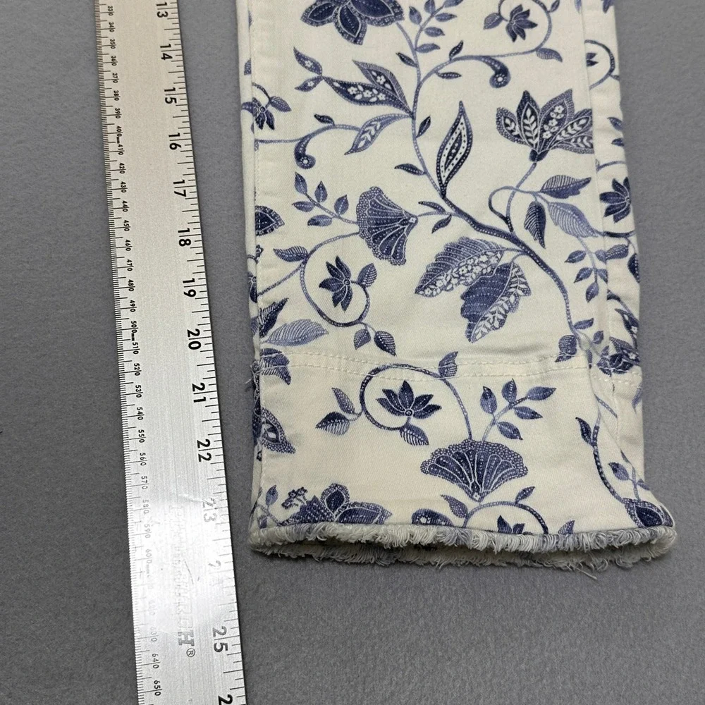 J. Jill Authentic Fit Cropped Jeans Women 12 White Blue Floral Toile Raw Hem - Picture 6 of 9